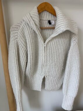 H&M Zip-Front Chunky Knit Sweater size M